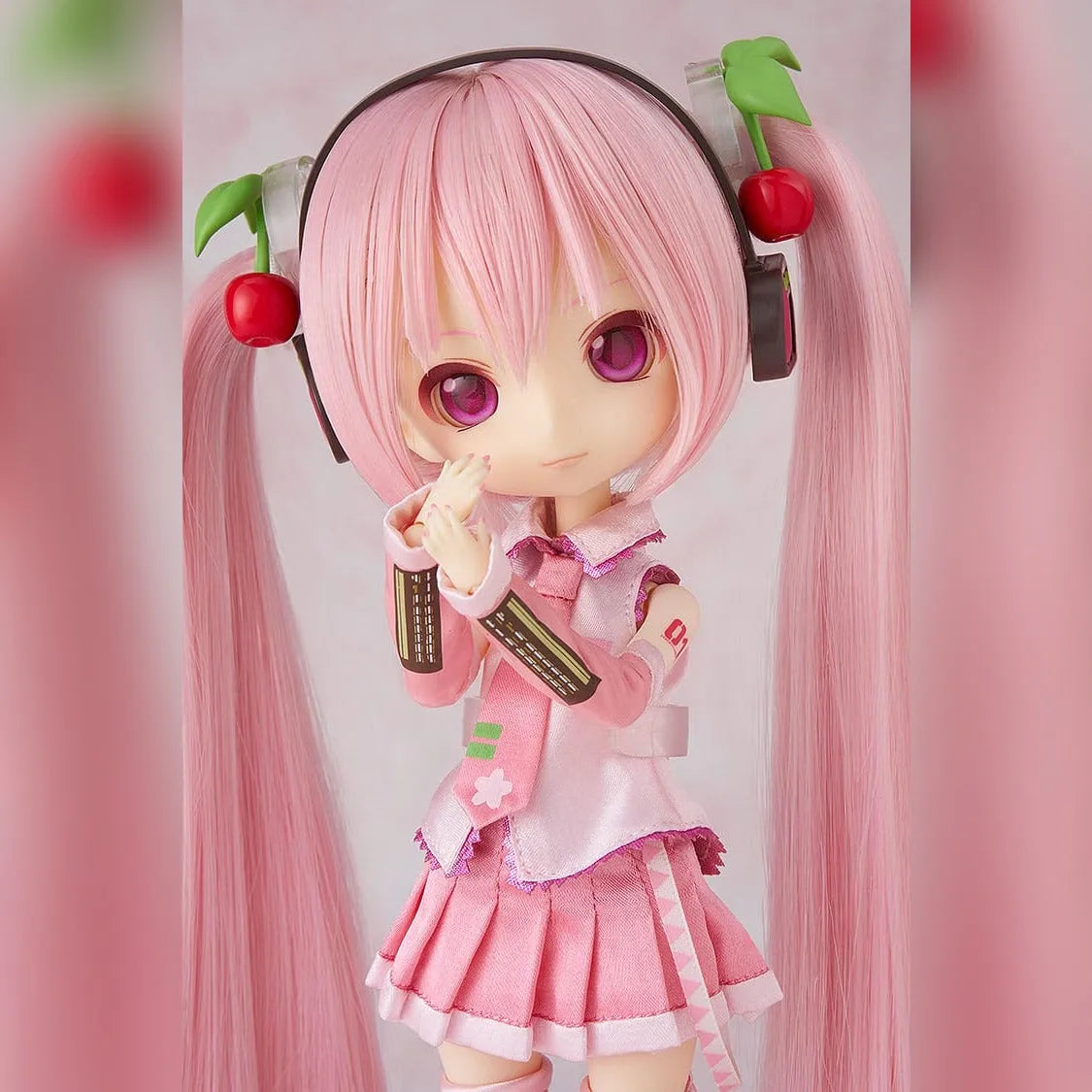 Character Vocal Series 01: Hatsune Miku: Sakura Miku: Harmonia Humming: 23cm - Good Smile Company Action Figures