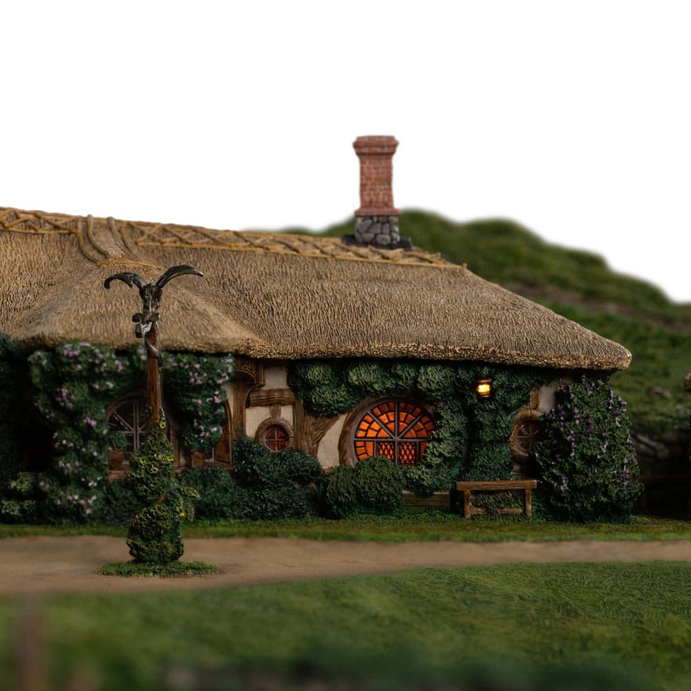 Lord of the Rings Statue The Green Dragon Inn - Weta Workshop Statues