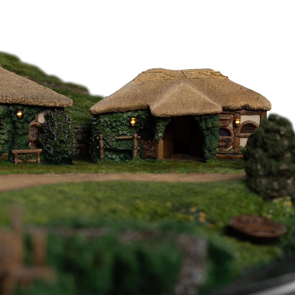Lord of the Rings Statue The Green Dragon Inn - Weta Workshop Statues