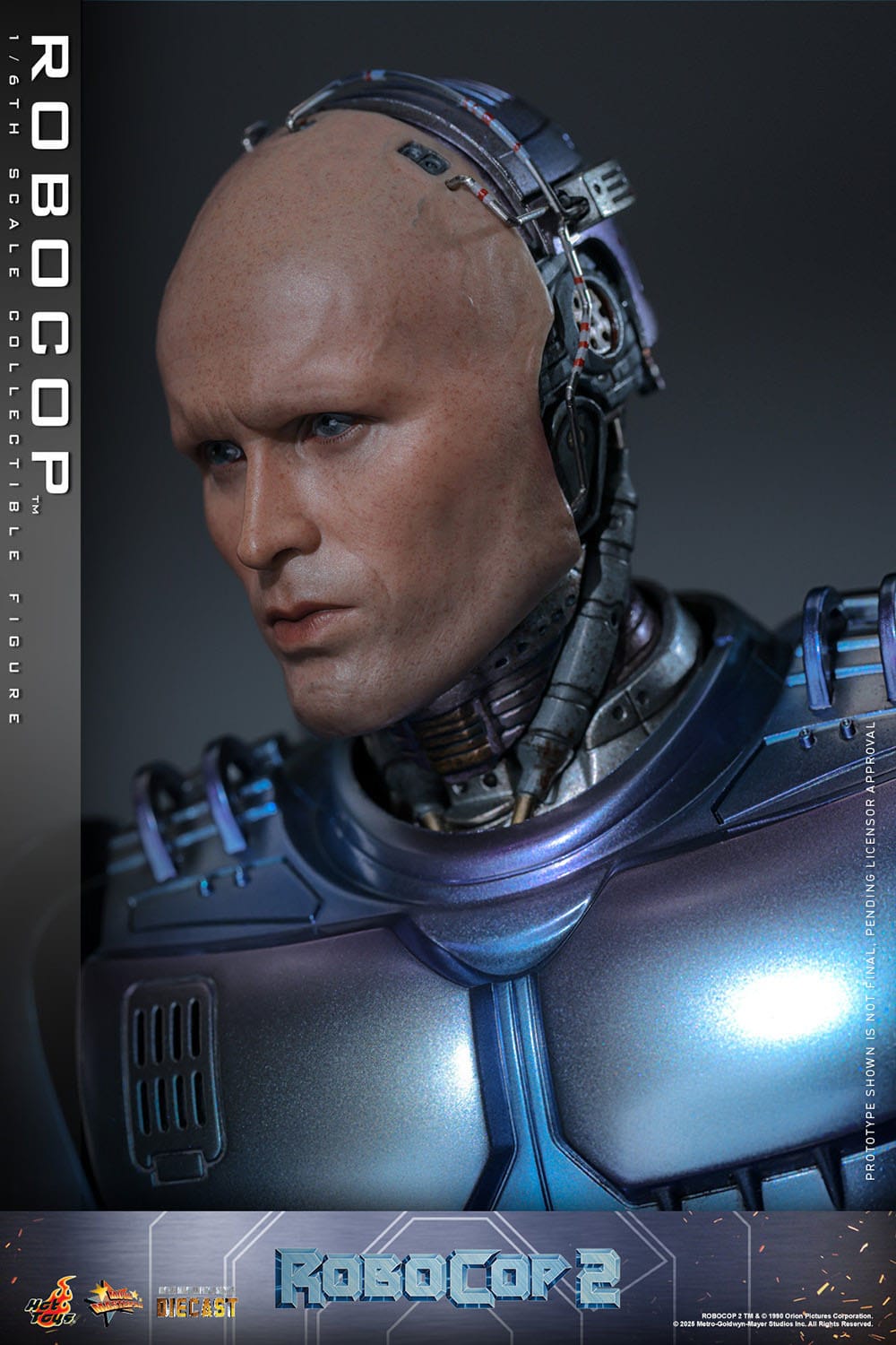 RoboCop 2: RoboCop: 1/6th Scale Action Figure - Hot Toys Action Figure