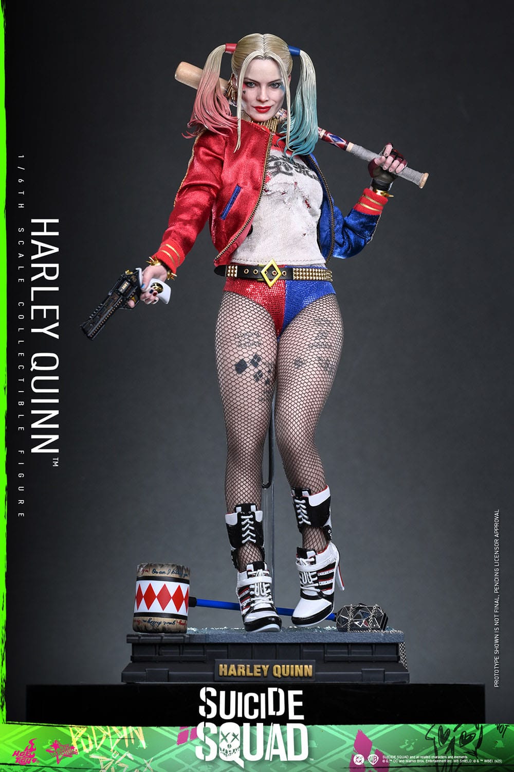 Suicide Squad (2016): Harley Quinn: 1/6th Scale Action Figure - Hot Toys Action Figure