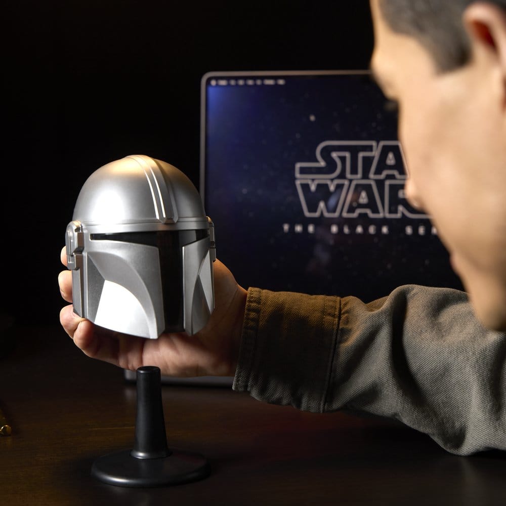 Star Wars: The Mandalorian & Grogu Black Series Mini Helmet The Mandalorian - Hasbro Replicas