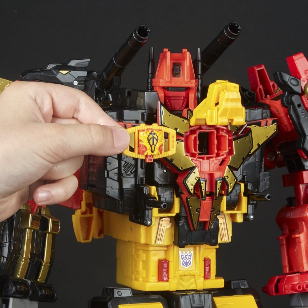 Transformers Power of the Primes Combiner Action Figure Predaking