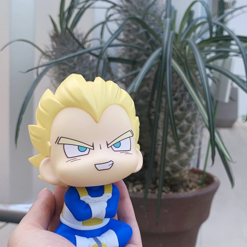 Dragon Ball DAIMA Look Up PVC Figure Super Saiyan Vegeta (mini) 11 cm - Megahouse Statues