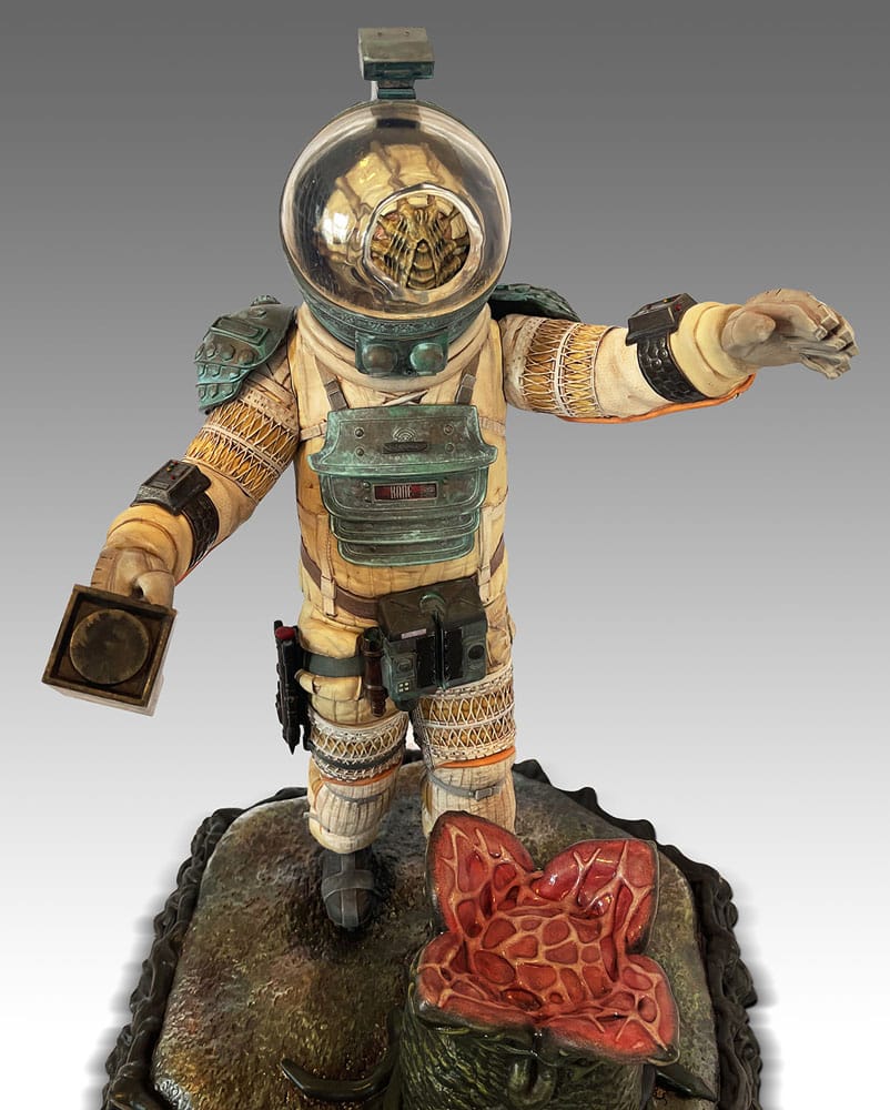 Alien: Officer Kane: 1/4 Statue - Hollywood Collectibles Group Statue