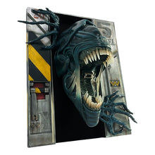 Aliens Alien Queen 1:2 Wall Sculpture - Hollywood Collectibles Group Home & Decor