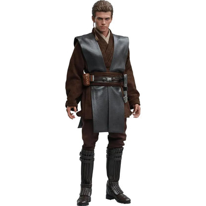 Anakin Skywalker: Star Wars Episode II: Attack Of The Clones - Hot Toys Action Figure