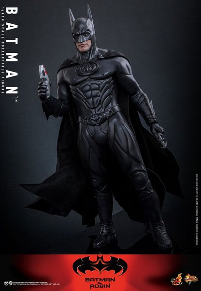 Batman & Robin: Batman: 1/6 - Hot Toys Action Figures