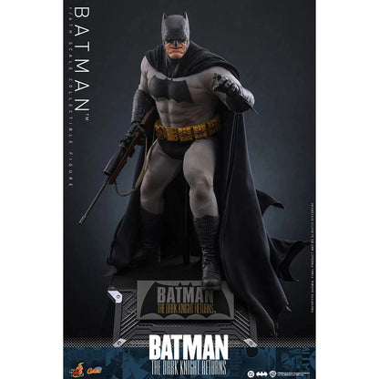 Batman The Dark Knight Returns: Batman: 1/6th Scale Action Figure - Hot Toys Action Figure