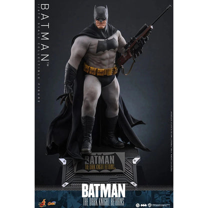 Batman The Dark Knight Returns: Batman: 1/6th Scale Action Figure - Hot Toys Action Figure
