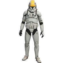 Clone Pilot: Star Wars: Attack Of The Clones: MMS648 Hot Toys