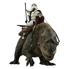 Dewback Deluxe & Sandtrooper Sergeant: Star Wars: A New Hope - Hot Toys Action Figures