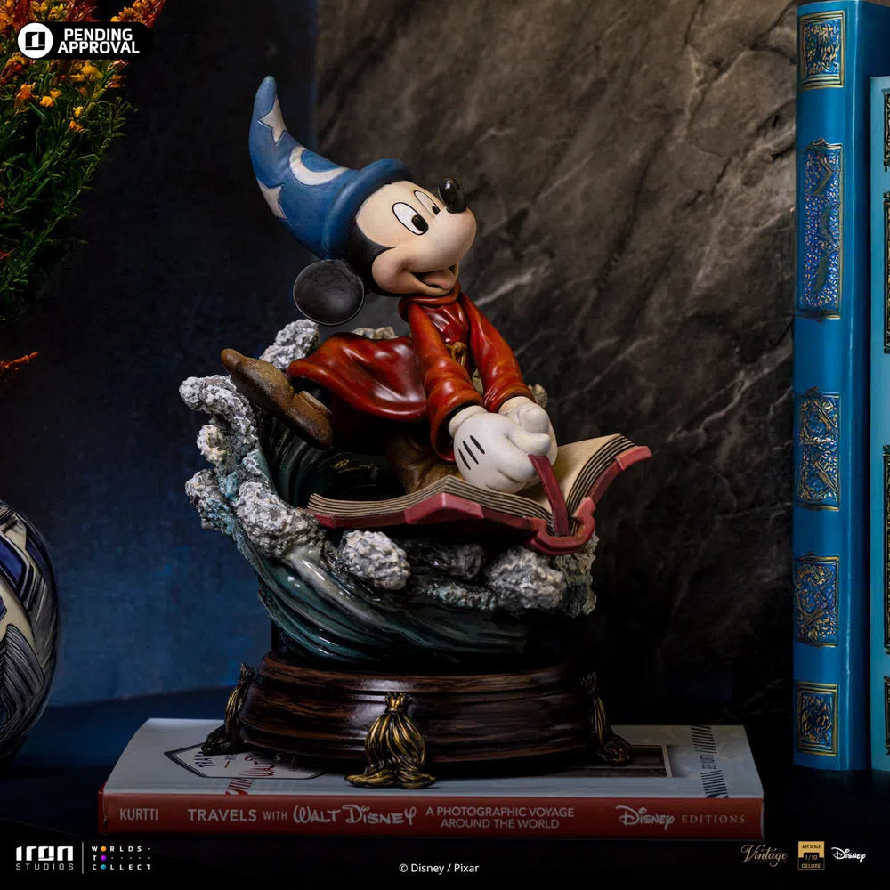 Fantasia: Sorcerer Mickey: 1/10 Deluxe Art Scale: Limited Edition Statue Iron Studios