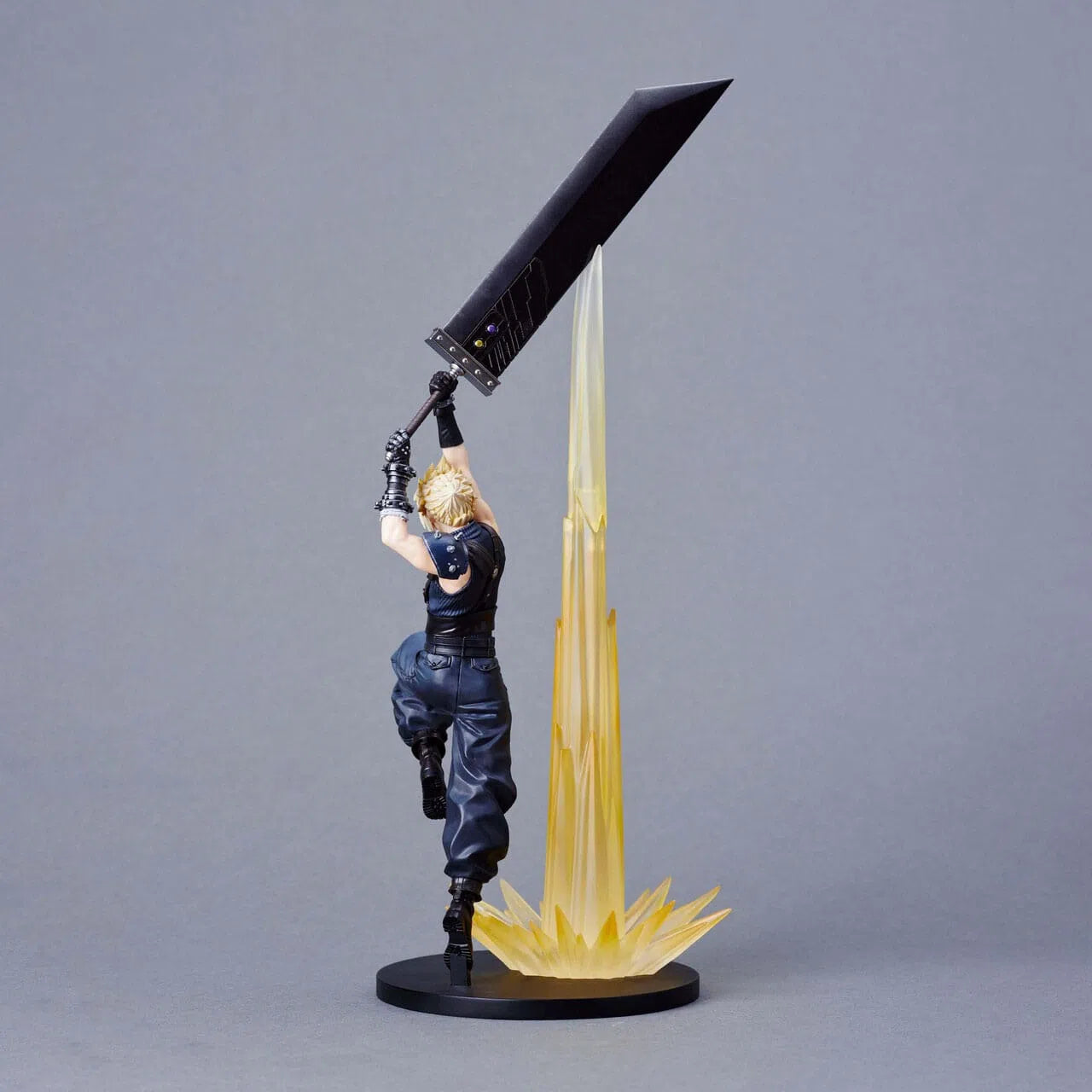 Final Fantasy VII Rebirth: Cloud Strife: PVC Figure: 30cm Square Enix