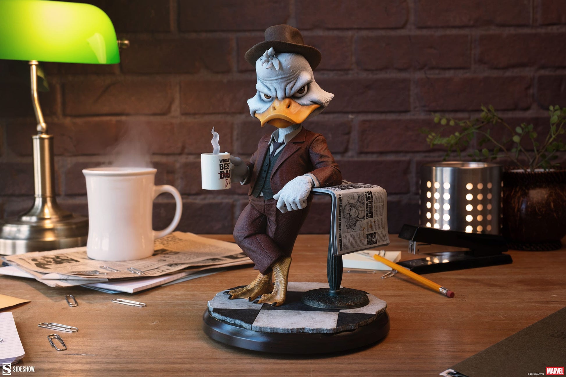 Marvel Comics: Howard the Duck: Premium Format Statue - Sideshow Collectibles Statue