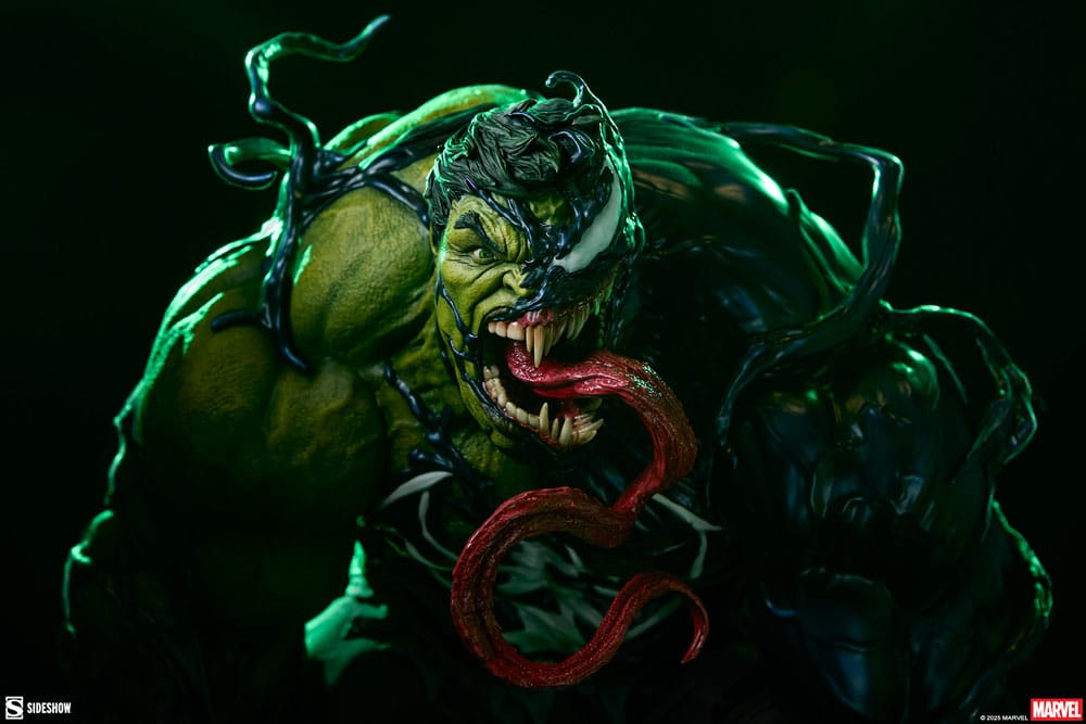 Marvel: Venomized Hulk: Premium Format Statue - Sideshow Collectibles Statue