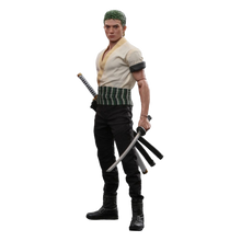 One Piece (Netflix): Roronoa Zoro: 1/6 - Hot Toys Action Figures