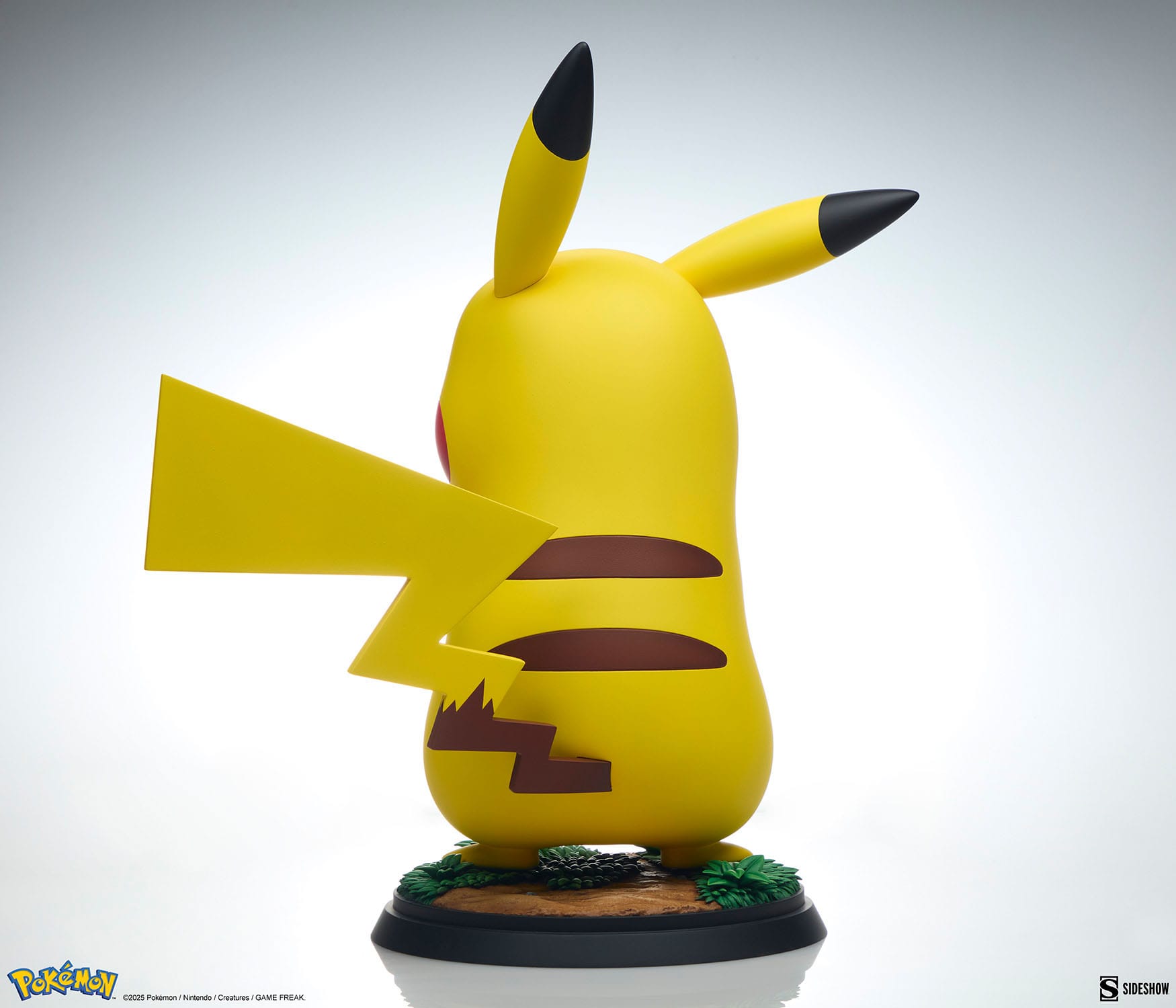 Pokemon: Pikachu: Life-Sized Statue - Sideshow Collectibles Statue