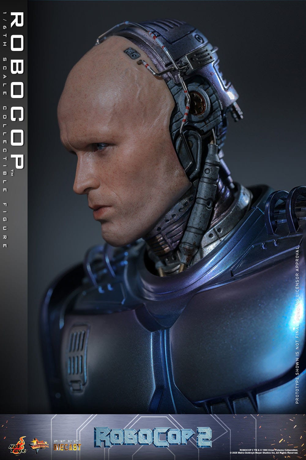 RoboCop 2: RoboCop: 1/6th Scale Action Figure - Hot Toys Action Figure