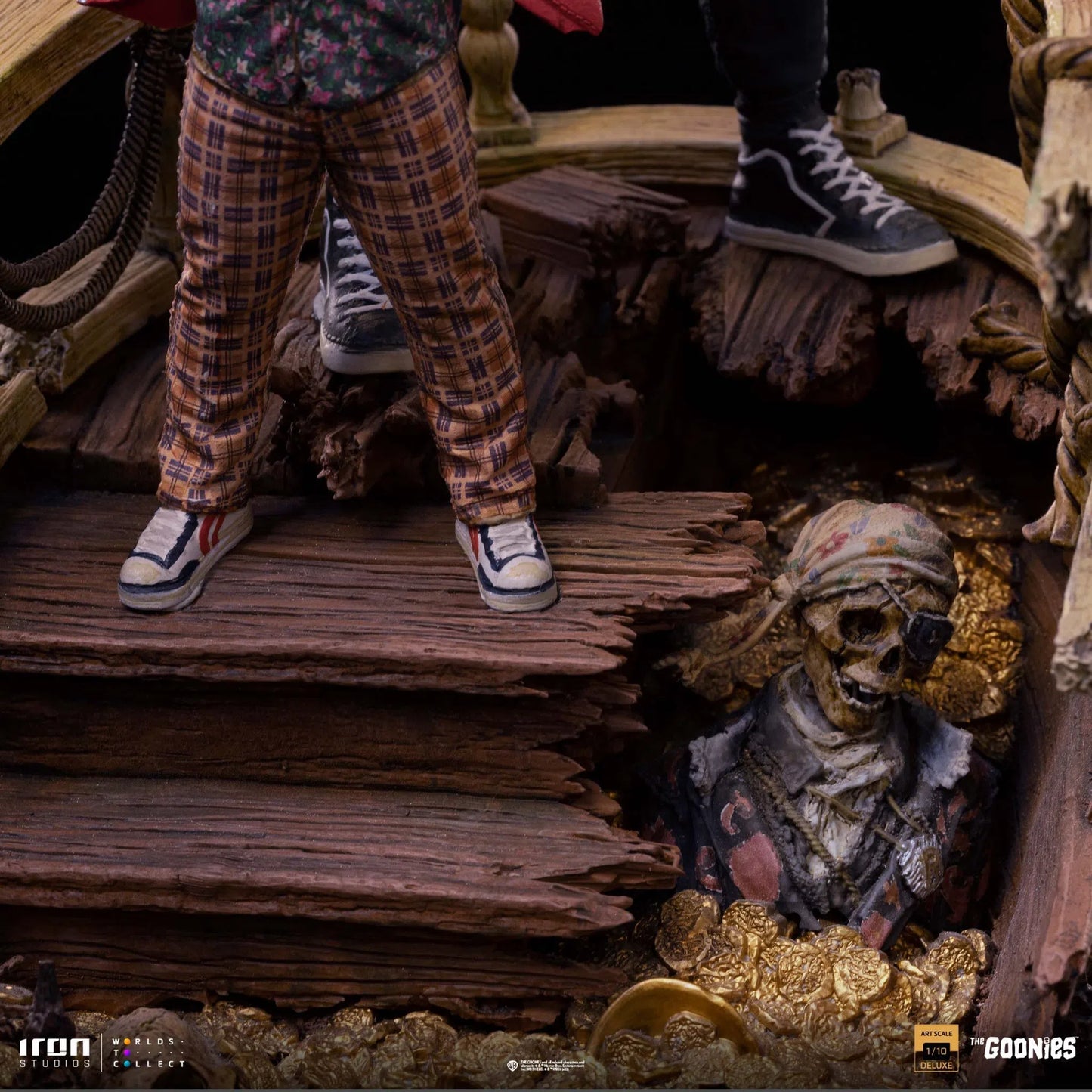 Sloth And Chunk: Deluxe: The Goonies: 1/10 Art Scale by Iron Studios – Statue, [scale], UK stockist Planet Action Figures