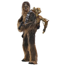 Star Wars: Episode V: The Empire Strikes Back: Chewbacca With Disassembled C-3PO - Hot Toys Action Figure