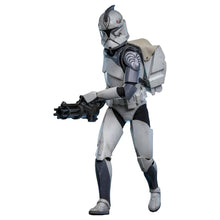 Star Wars: The Clone Wars: Battalion Wolfpack Clone Trooper: Deluxe Version: 1/6th Scale Action Figure: Hot Toys Hot Toys