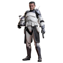 Star Wars: The Clone Wars: Clone Commander Wolffe: 1/6th Scale Action Figure: Hot Toys Hot Toys