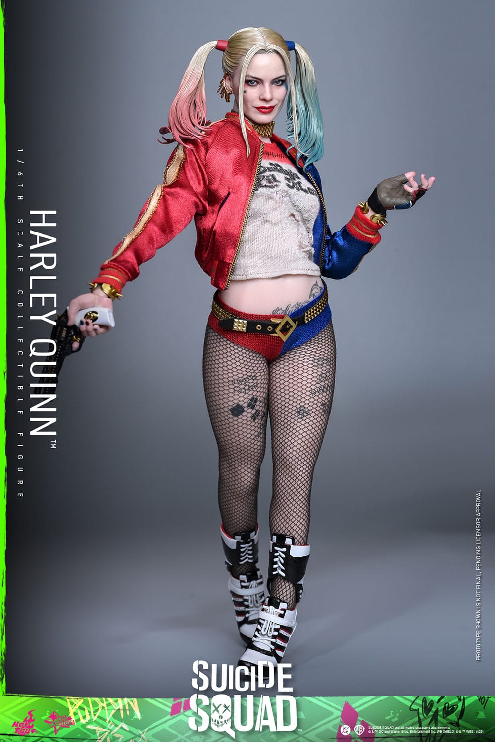 Suicide Squad (2016): Harley Quinn: 1/6th - Hot Toys Action Figures