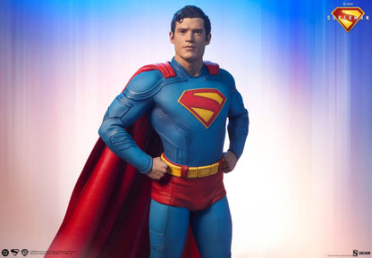 Superman (2025): Superman: Premium Format Statue - Sideshow Collectibles Statue