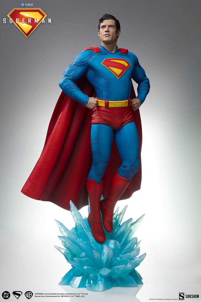 Superman (2025): Superman: Premium Format Statue - Sideshow Collectibles Statue