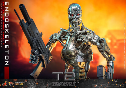 Terminator 2: Judgement: Endoskeleton (Battle Damaged Ver.): 1/6th Scale Action Figure - Hot Toys Action Figure