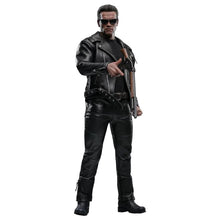 Terminator 2: T-800 Version 2.0: MMS795: 1/6th Scale Action Figure: Hot Toys Hot Toys