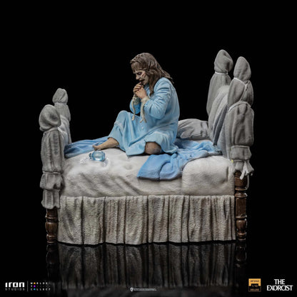 The Exorcist: Possessed Regan McNeil: Deluxe: Art Statue 1/10 - Iron Studios Statue