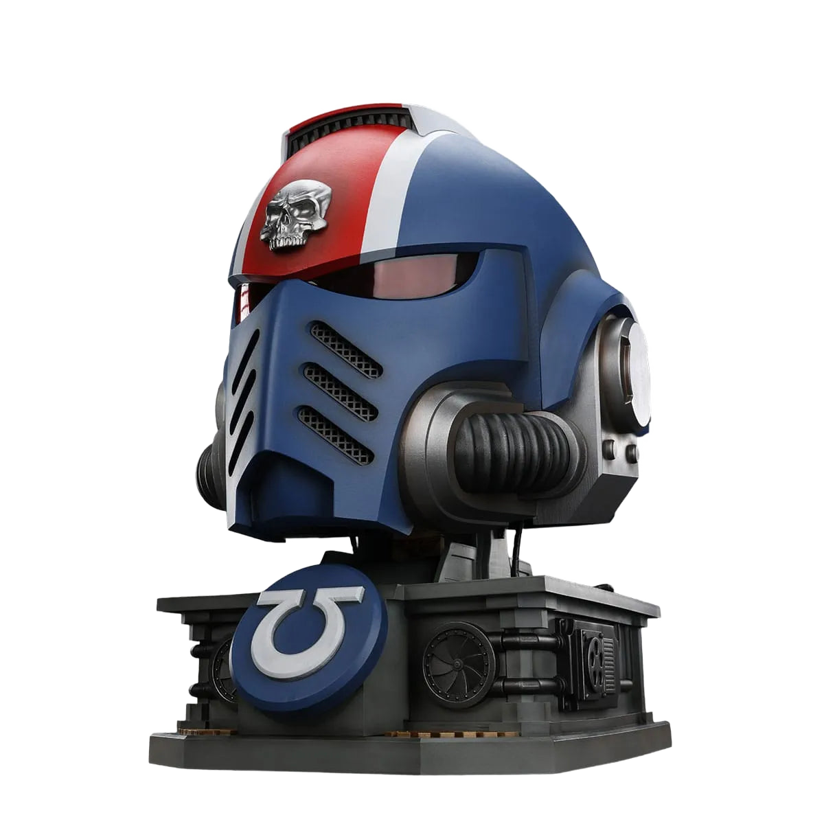 Warhammer 40K: Space Marine II: Ultramarines: Lieutenant Titus wearable helmet: With Stand: Joy Toy - Joy Toy Action Figures