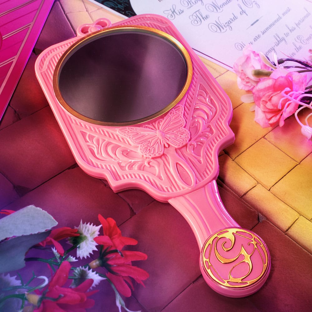 Wicked The Oz Memories Kit - Doctor Collector Gadgets