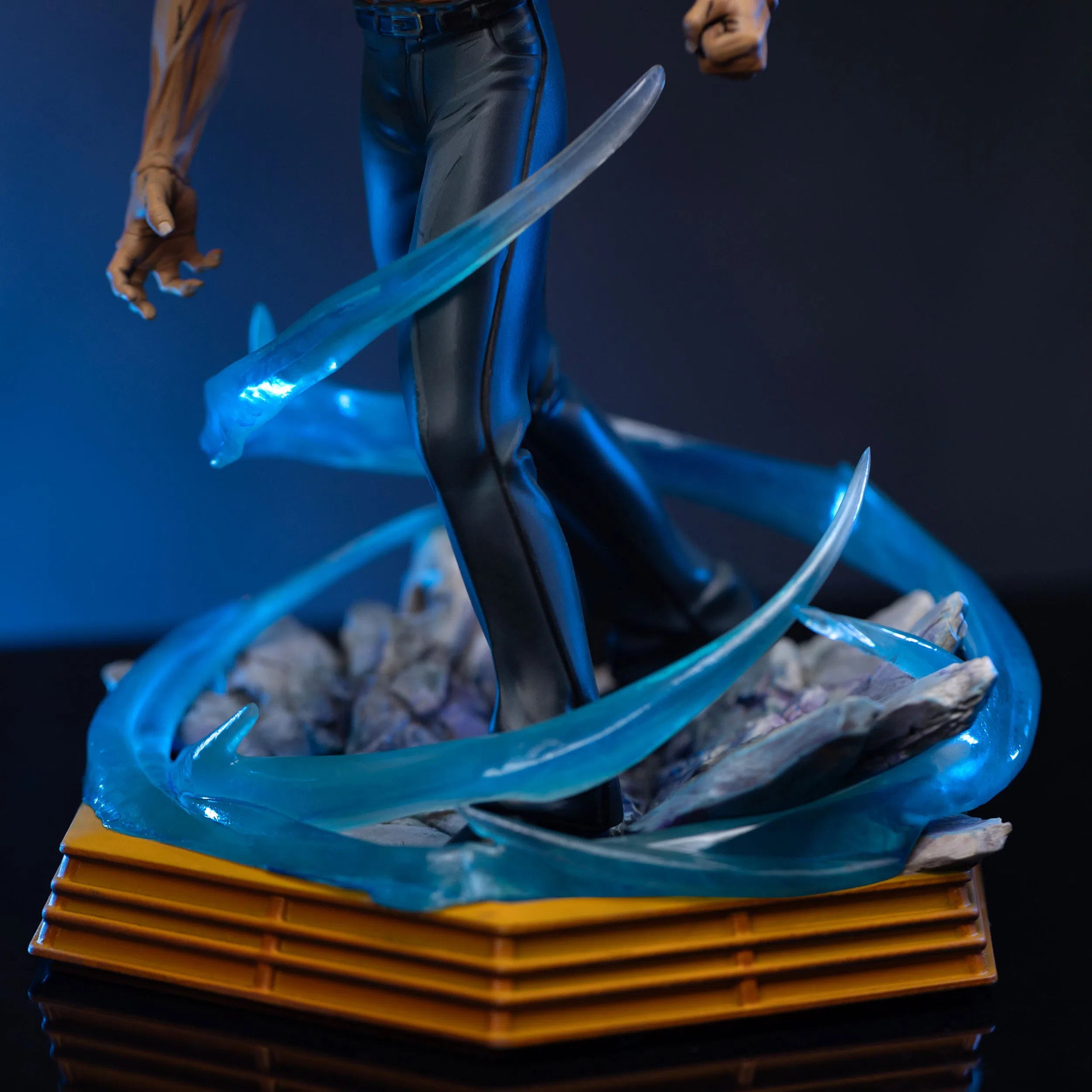 Yu Yu Hakusho: Younger Toguro: 1/10 Art Scale: Limited Edition Statue Iron Studios