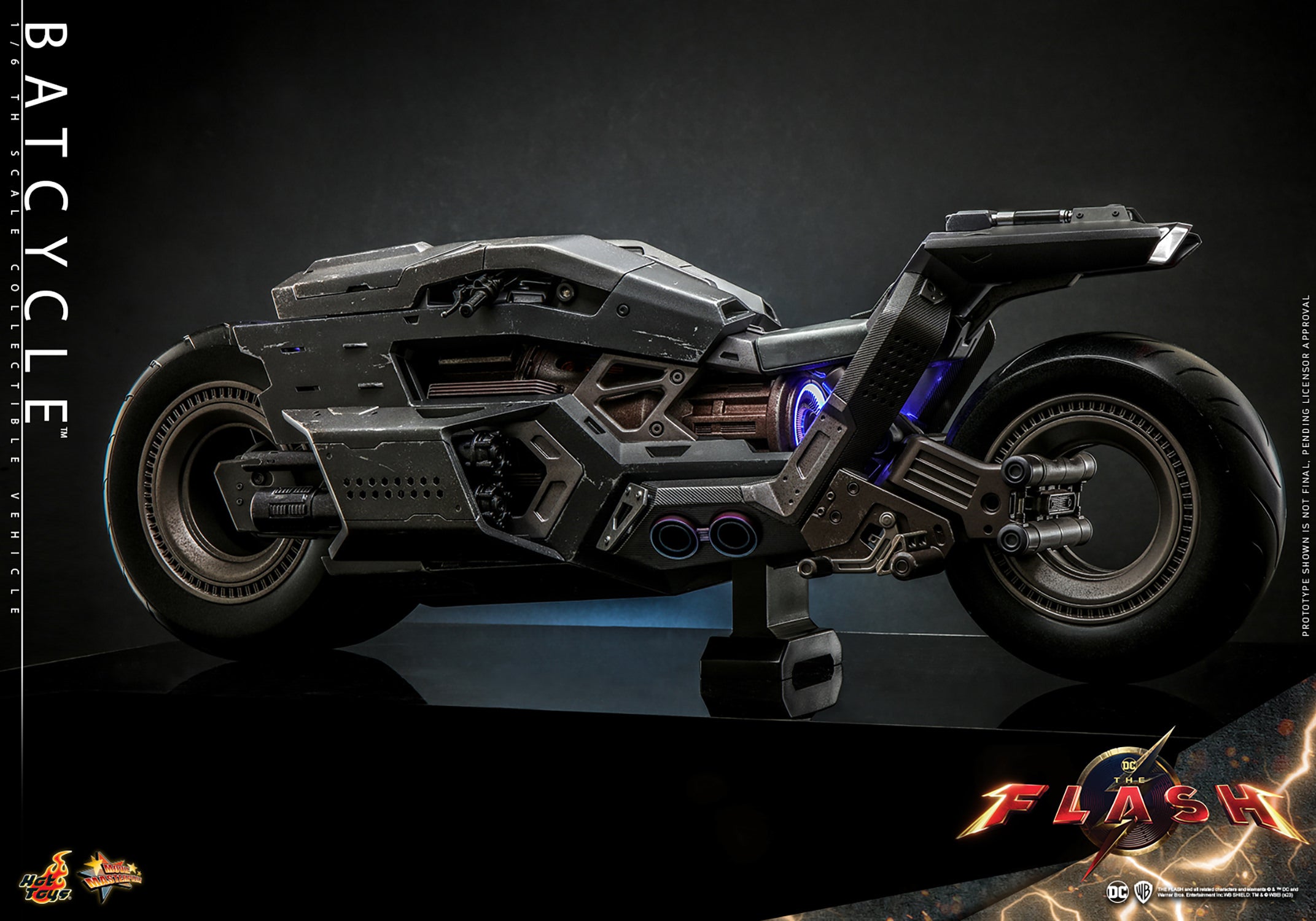 Batcycle: The Flash: Dc Comics: Hot Toys