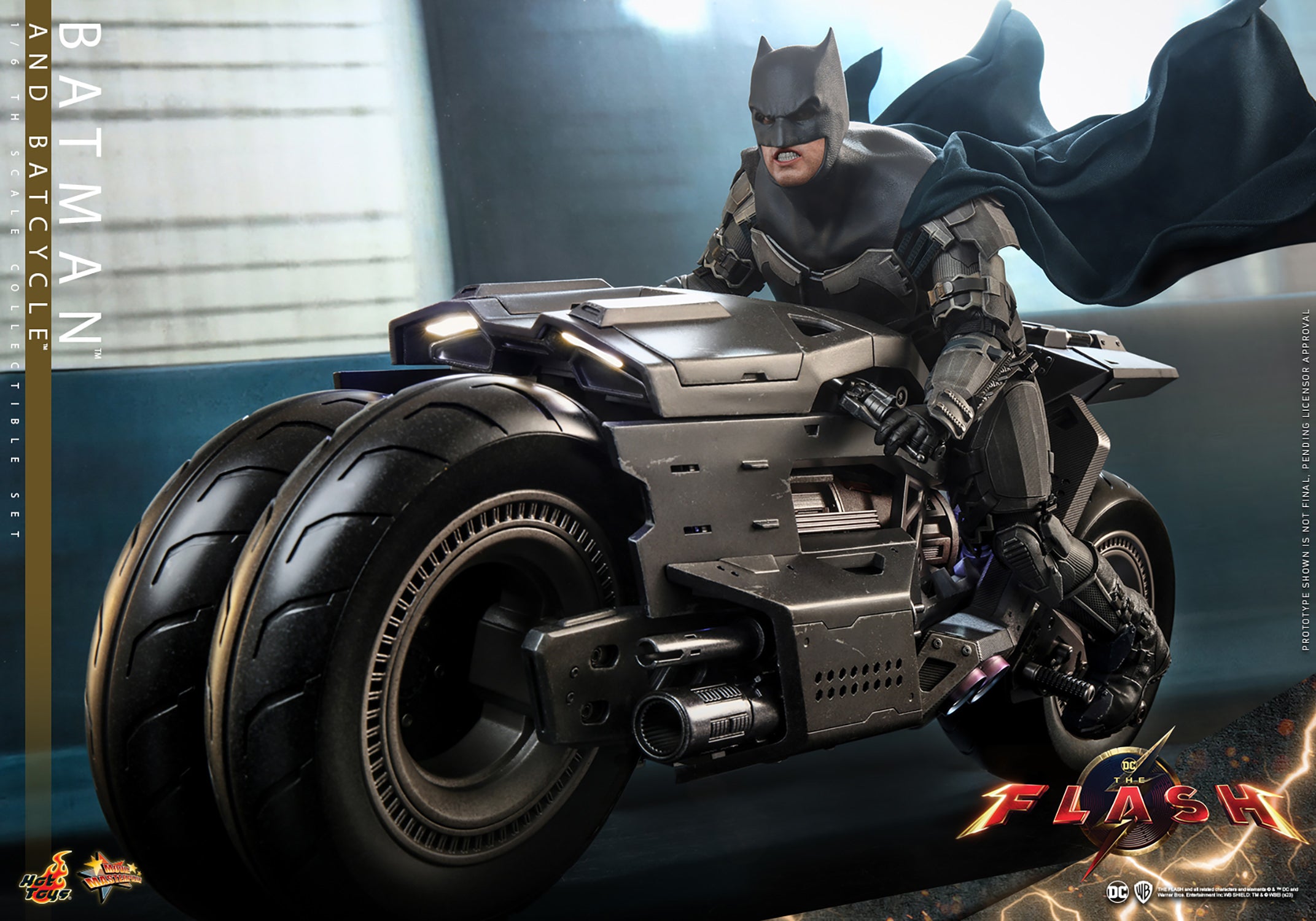 Batman & Batcycle: The Flash: Dc Comics: Hot Toys