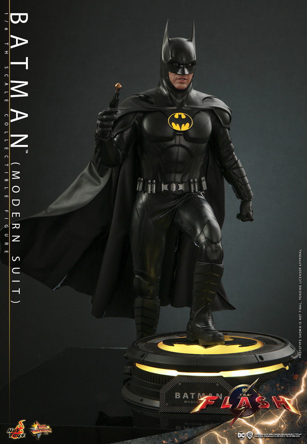 Batman: Modern Suit: The Flash: Dc Comics: Hot Toys
