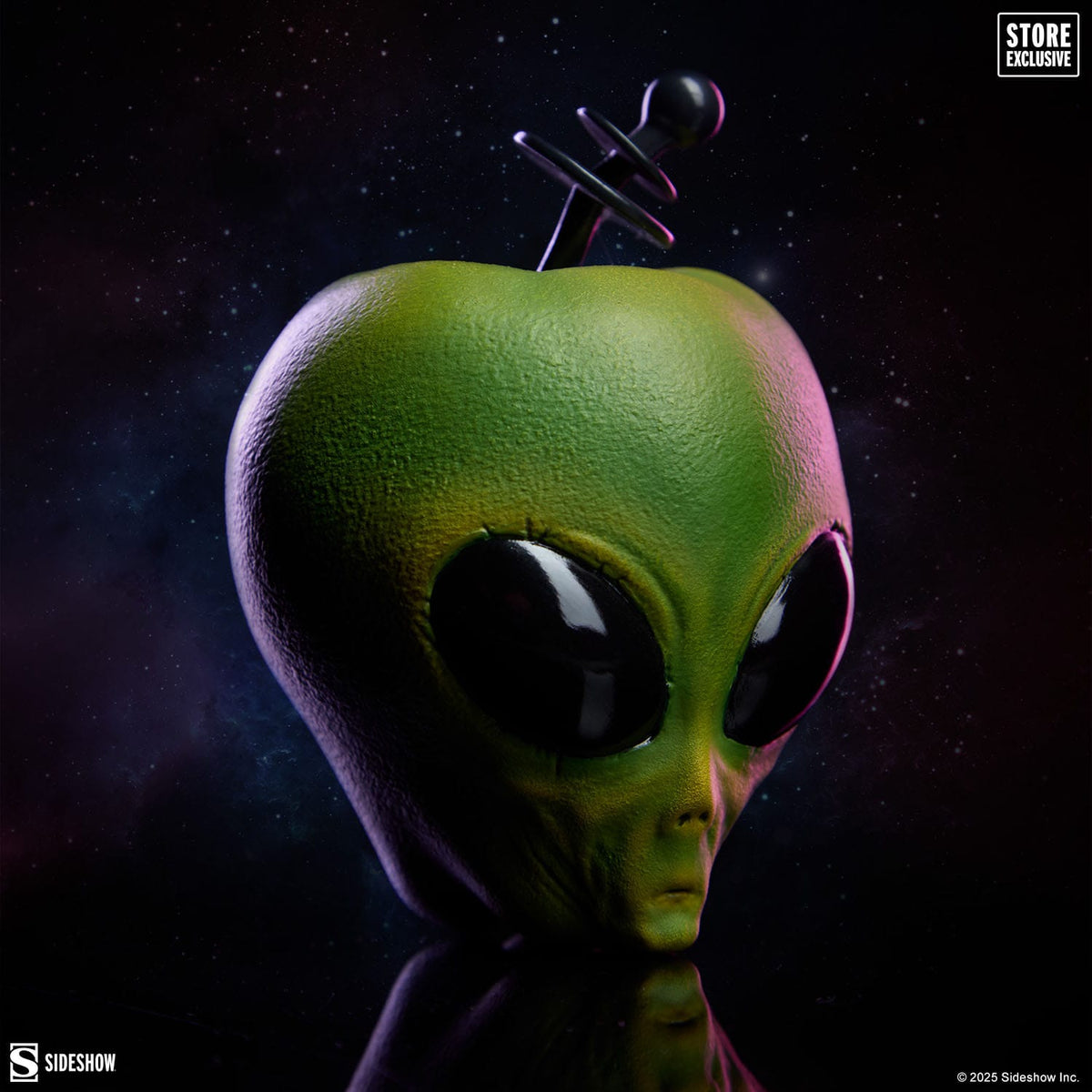 Sideshow Originals Alien Apple (Green Variant) Replica