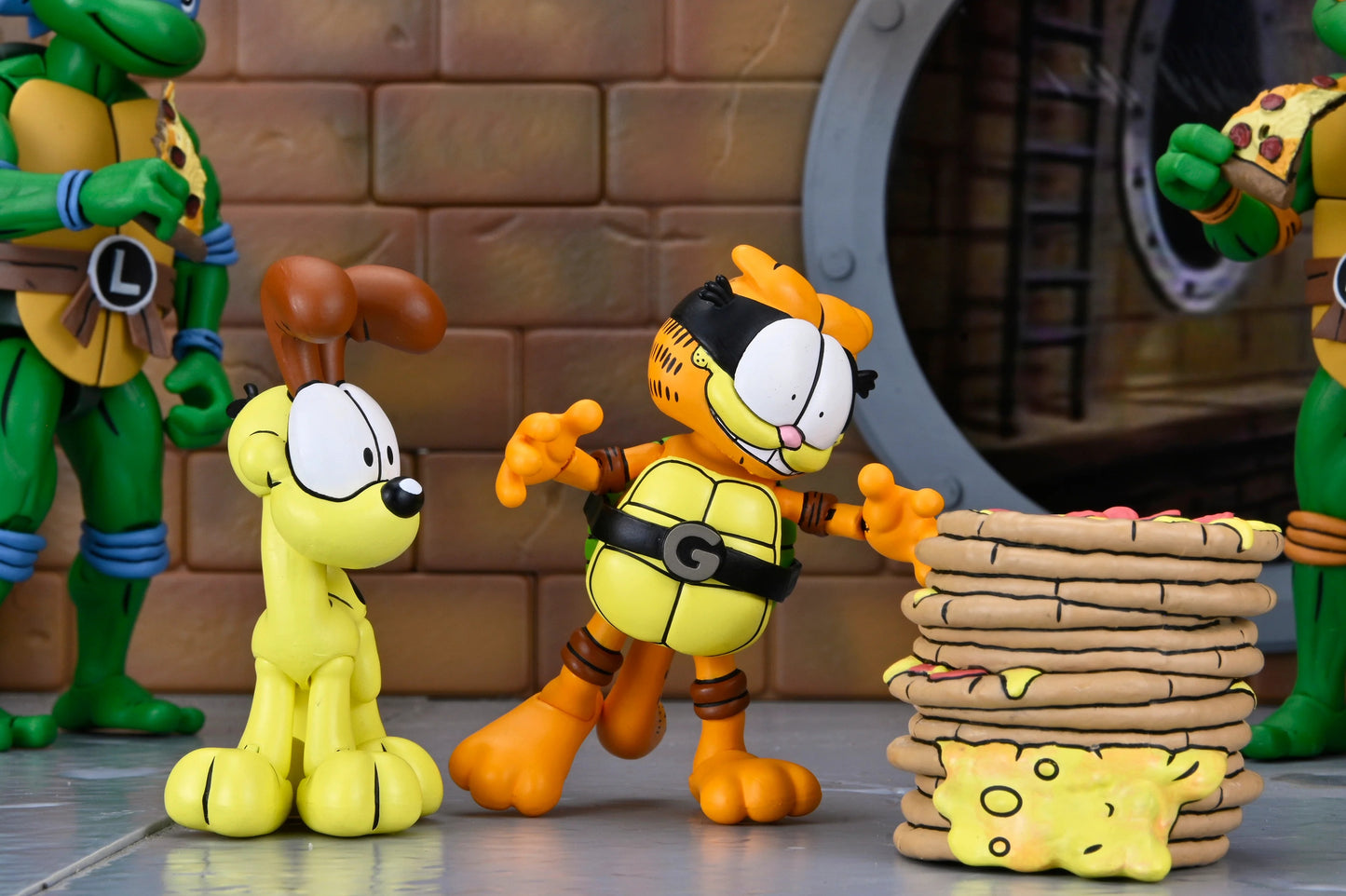 Teenage Mutant Ninja Turtles x Garfield: Garfello & Odie (Archie Comics): Ultimate 7 Inch: Action Figure Pack