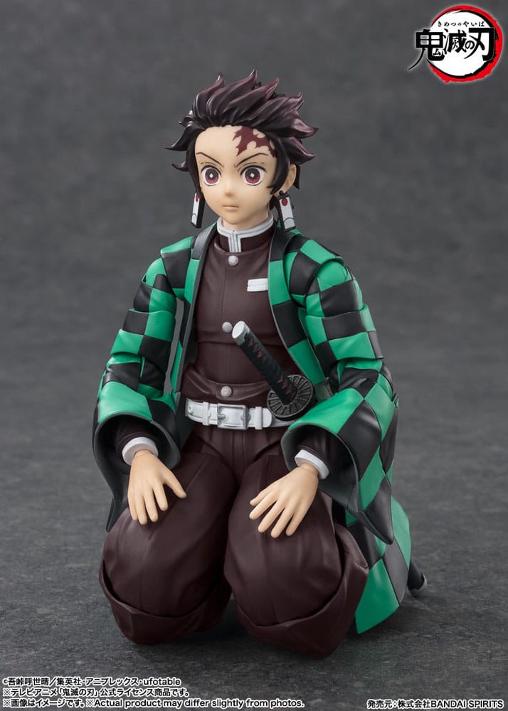 Demon Slayer: Kimetsu no Yaiba S.H. Figuarts Action Figure Tanjiro Kamado 14 cm - Bandai Tamashii Nations Action Figures