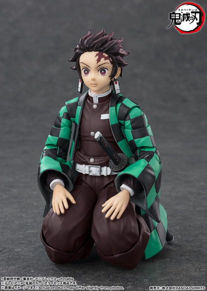 Demon Slayer: Kimetsu no Yaiba S.H. Figuarts Action Figure Tanjiro Kamado 14 cm - Bandai Tamashii Nations Action Figures