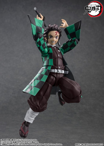 Demon Slayer: Kimetsu no Yaiba S.H. Figuarts Action Figure Tanjiro Kamado 14 cm - Bandai Tamashii Nations Action Figures