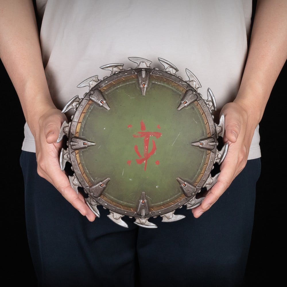 Doom: The Dark Ages Wall Mount Shield Saw 25 x 25 cm - Dark Horse Decoration