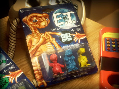 E.T. the Extra-Terrestrial Collector's Set Mini Figures 3-Pack 1982 Edition - Doctor Collector Mini Figures