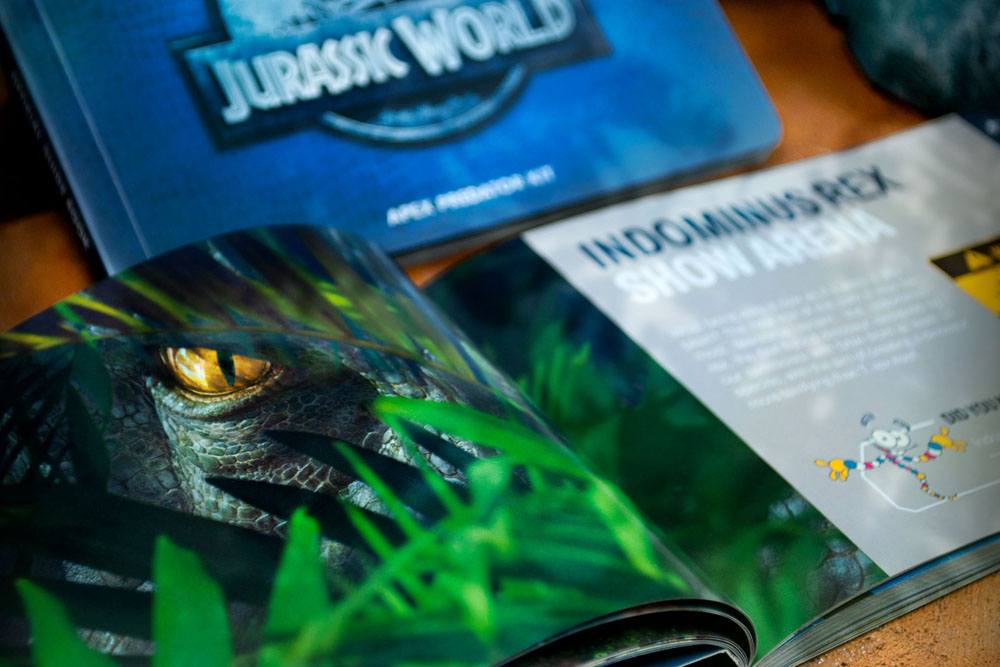 Jurassic World Apex Predator Kit - Doctor Collector Collectibles