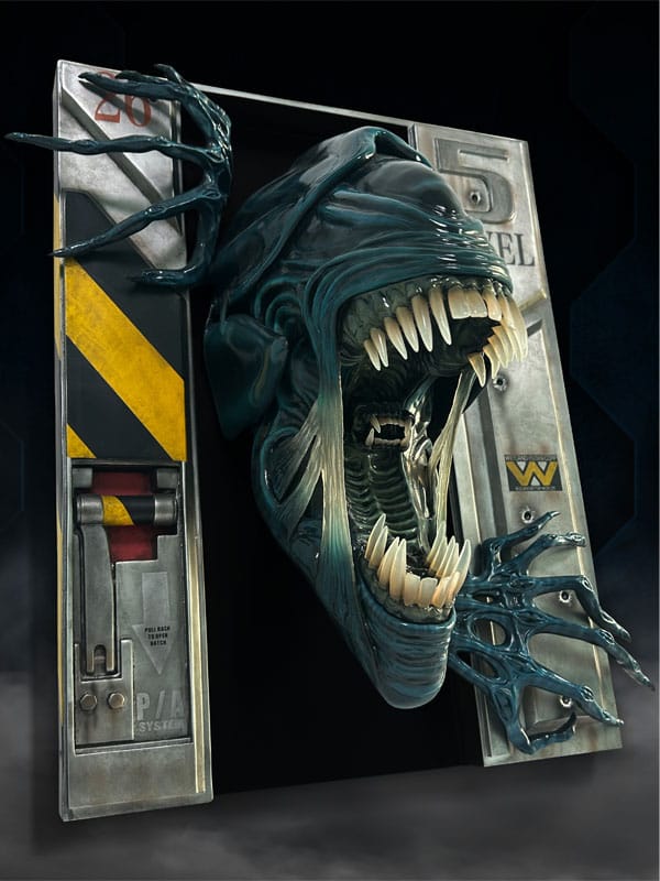 Aliens: Alien Queen: 1/2 Wall Sculpture - Hollywood Collectibles Group Decoration