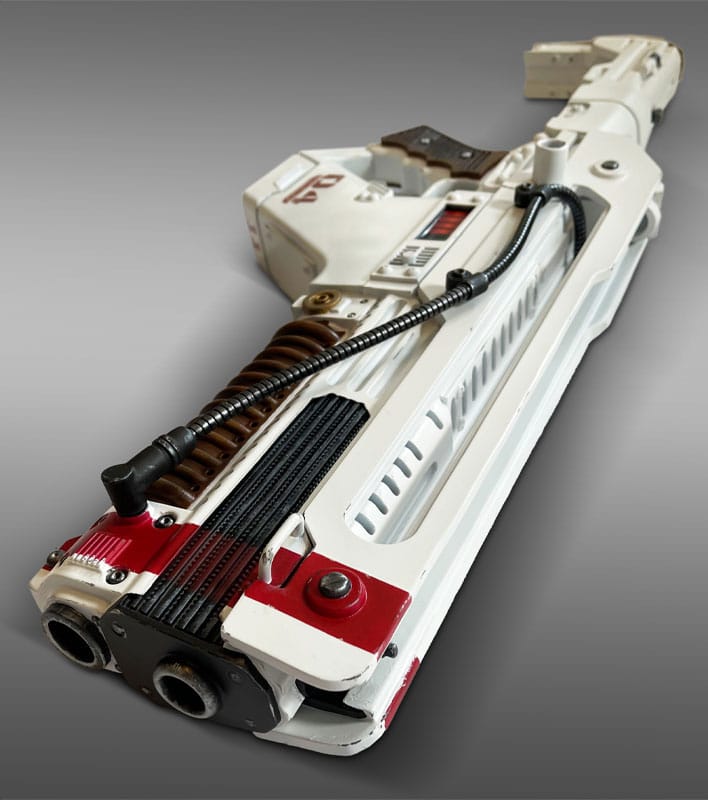 Alien: Romulus: Pulse Rifle: Life-Size Model Replica - Hollywood Collectibles Group Replicas: down-scaled