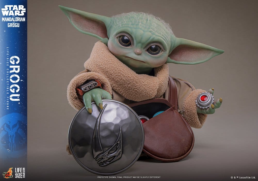 Star Wars: The Mandalorian & Grogu Life-Size Figure Grogu 38 cm - Hot Toys Lifesize Statues